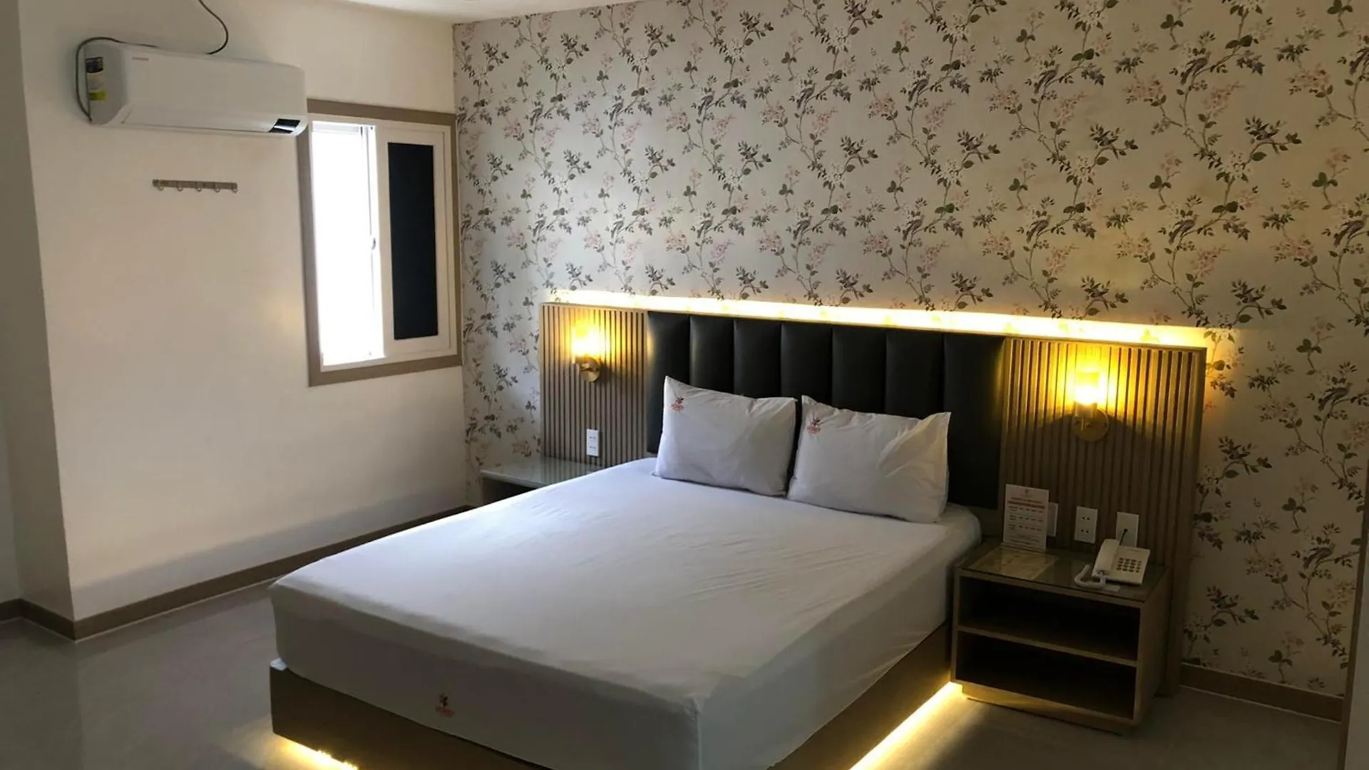 Honey Hotel - Balibago 安吉利斯