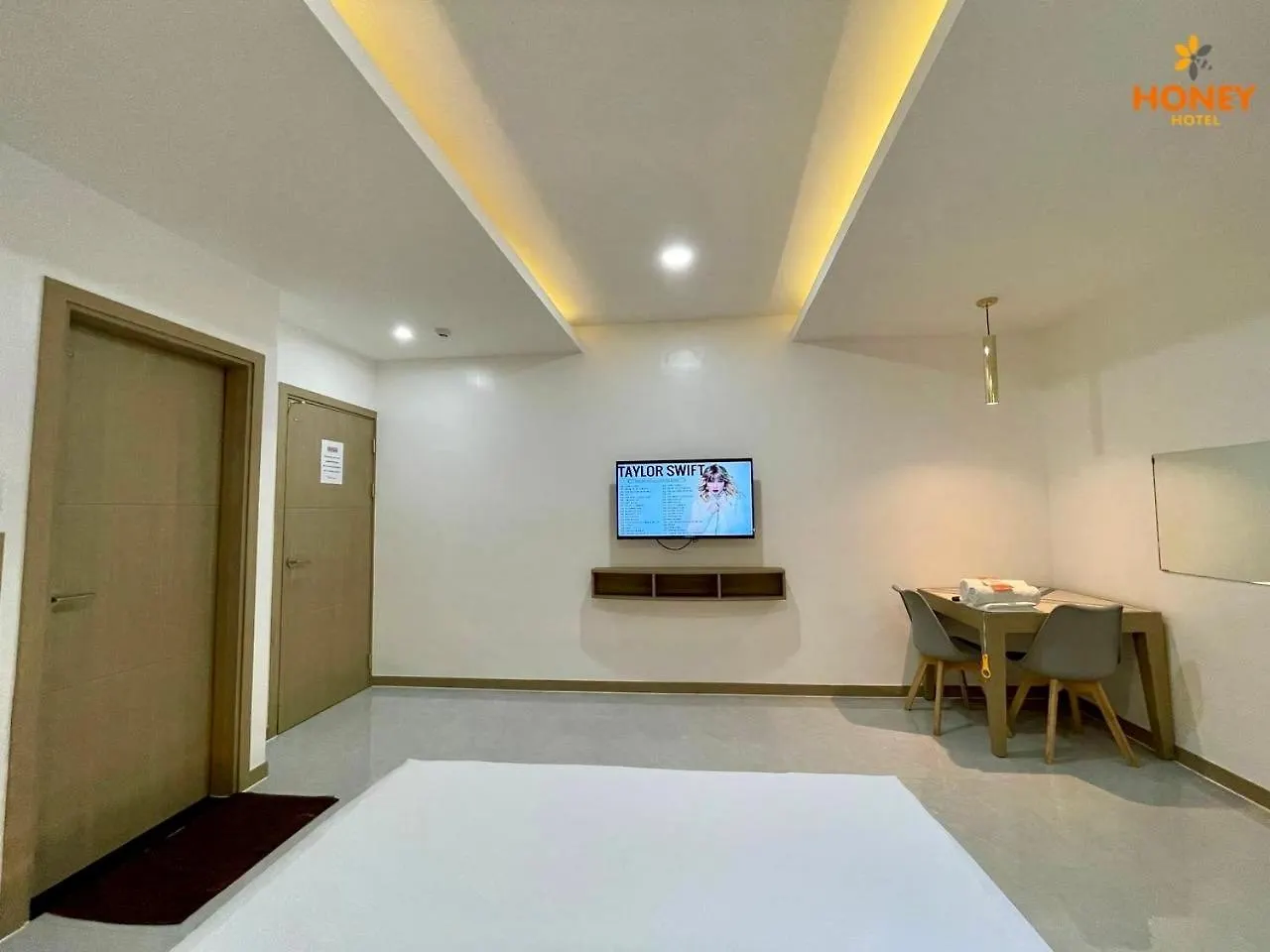 Honey Hotel - Balibago 安吉利斯